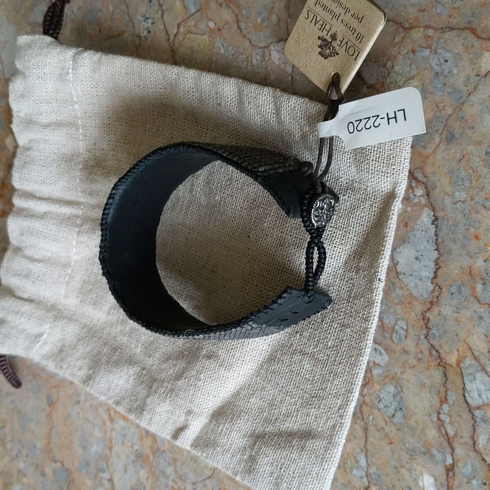 Toggle handmade bracelet